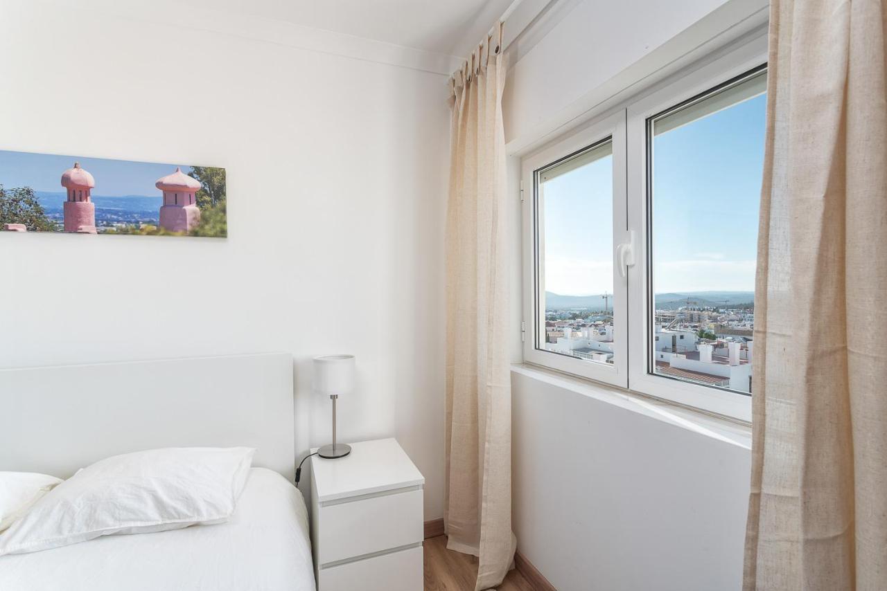 Hostwise - Spacious & Sunny Flat - Loulé Eksteriør bilde